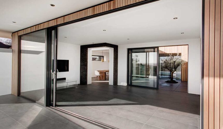 sliding doors details